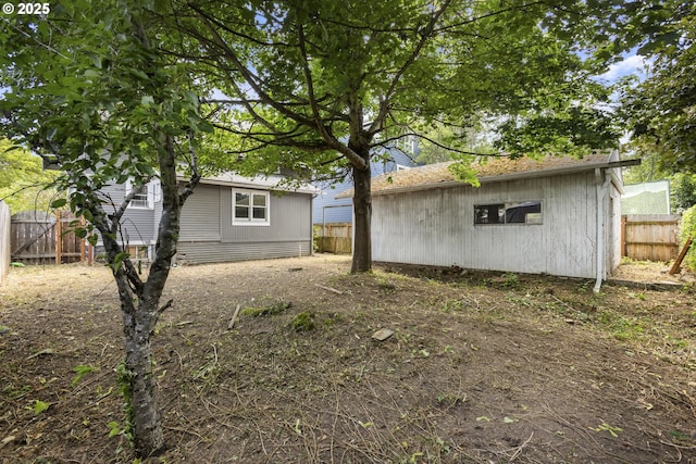 3003 SE 58th Ave, Portland, OR 97206 - view of yard with an outdoor structure