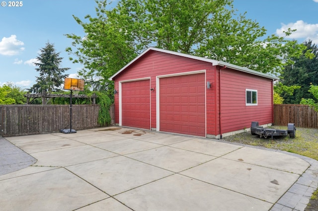 12875 Peggys Pl, Hubbard, OR 97032 - detached garage featuring fence