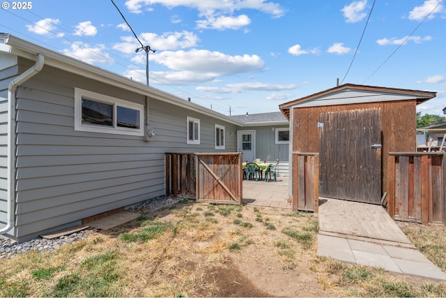 814 SW 44th St, Pendleton, OR 97801 - back of property with a shed and a patio