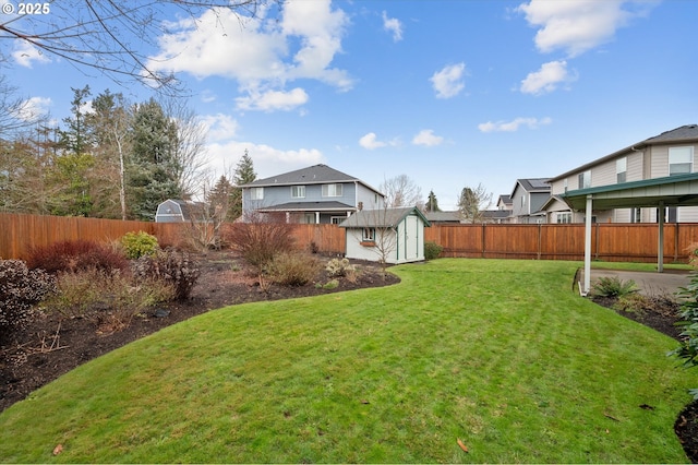 view of yard with a shed