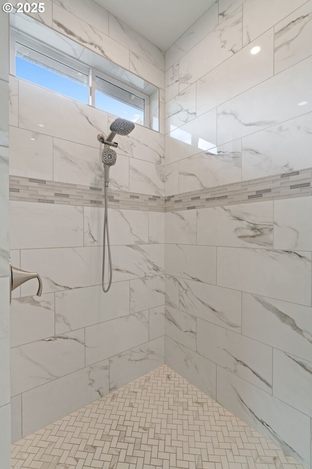 1825 NW Tanner Ct, Camas, WA 98607 - bathroom with tiled shower