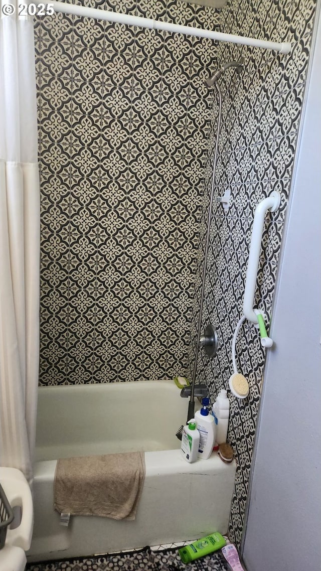 505 E 13th St, The Dalles, OR 97058 - full bathroom featuring shower / bath combination with curtain