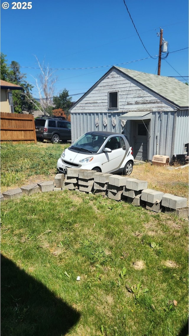 505 E 13th St, The Dalles, OR 97058 - view of outbuilding