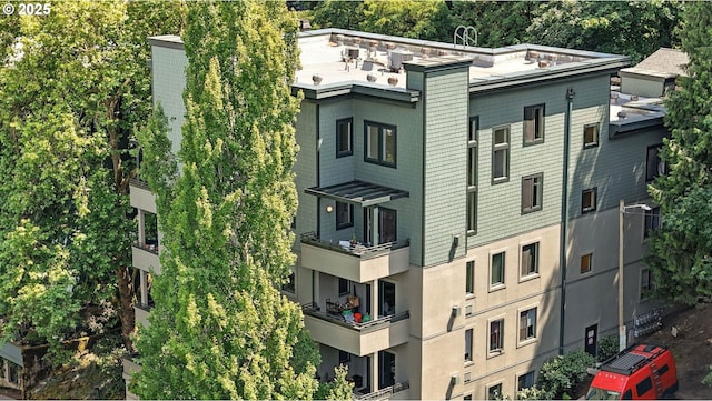 2024 SW Howards Way, Portland, OR 97201 - view of building exterior