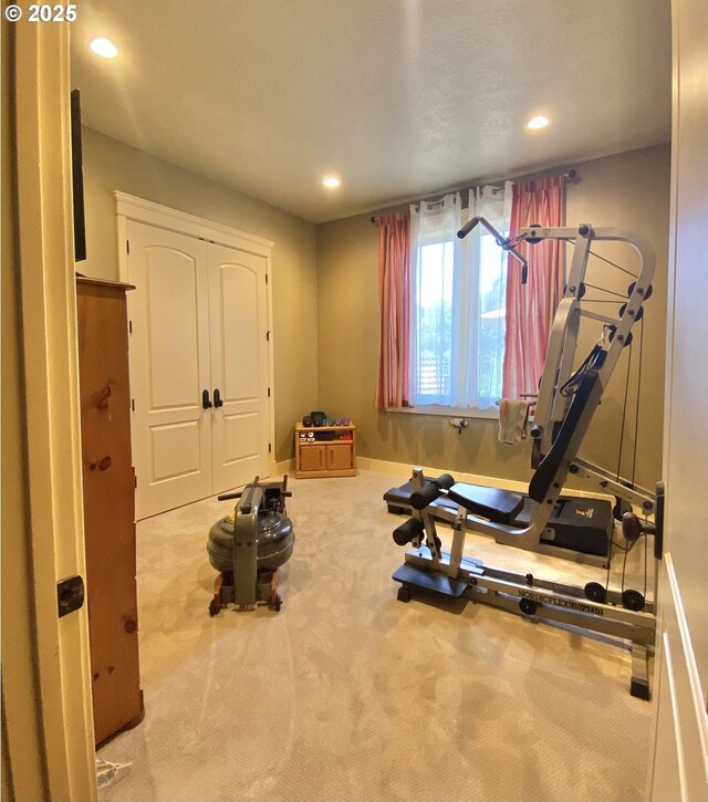 625 St Andrews Loop, Creswell, OR 97426 - workout room with recessed lighting, carpet floors, and baseboards