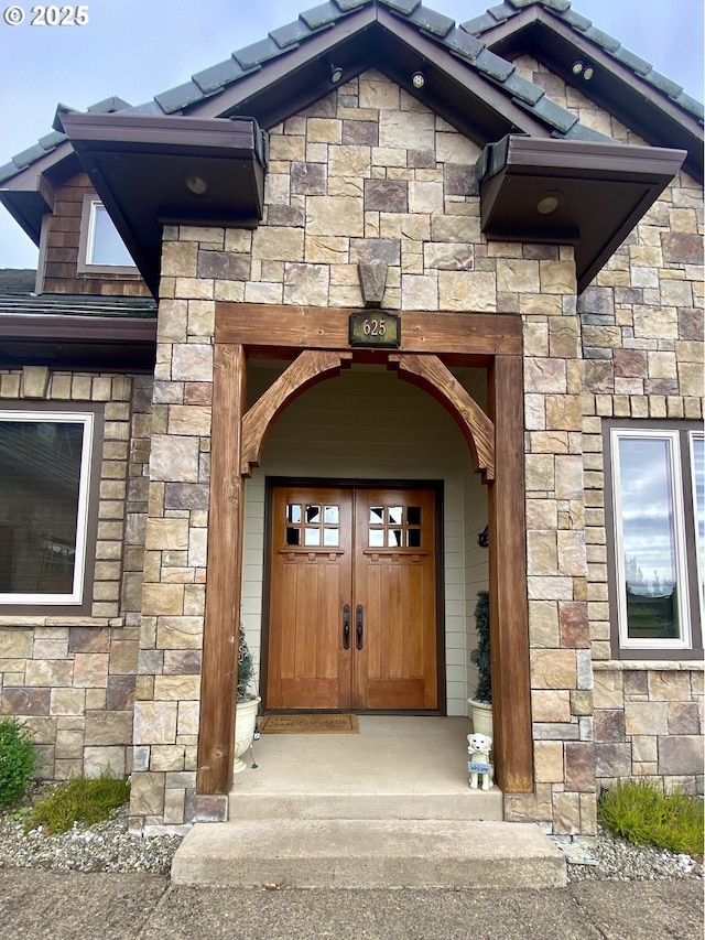 625 St Andrews Loop, Creswell, OR 97426 - entrance to property with stone siding