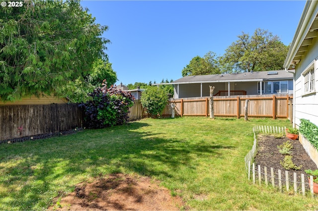 103 NW 4th St, Willamina, OR 97396 - view of yard
