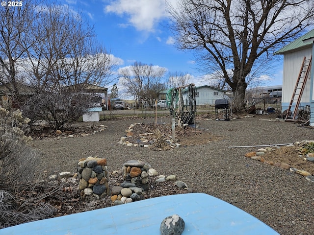 333 3rd St, Richland, OR 97870 - view of yard featuring fence