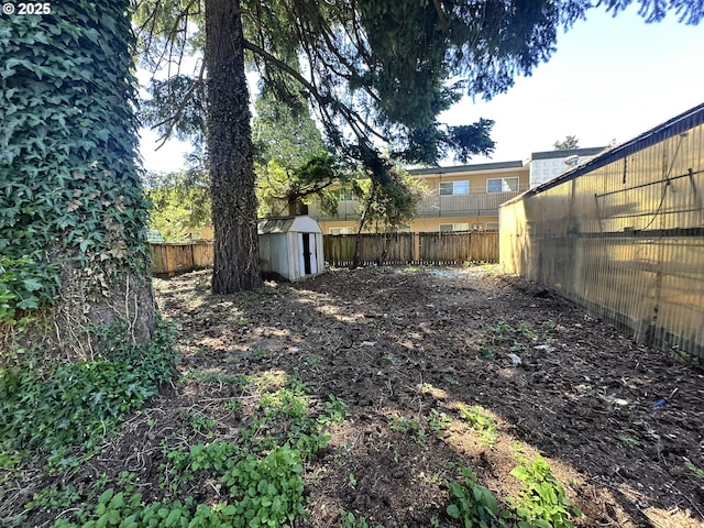 12010 NE Holladay St, Portland, OR 97220 - view of fenced backyard