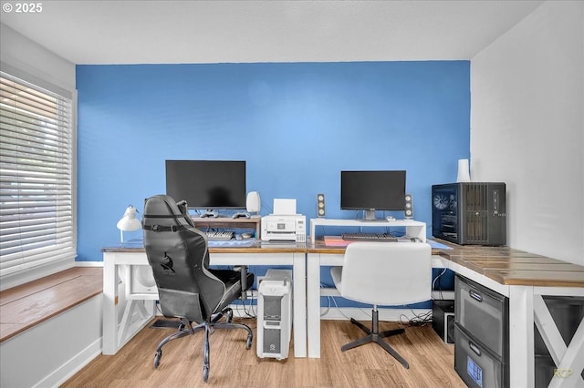 18365 SW Springfield St, Beaverton, OR 97078 - office area with wood finished floors and baseboards