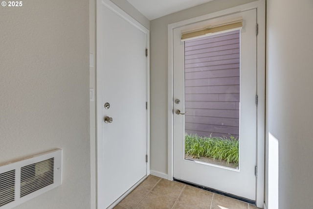 8522 N Central St Unit 17-1, Portland, OR 97203 - doorway to outside featuring light tile patterned floors