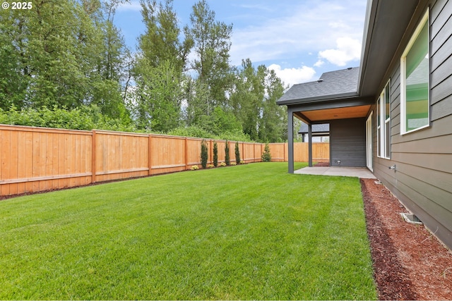 648 Parker Loop, Silverton, OR 97381 - view of yard featuring a patio area