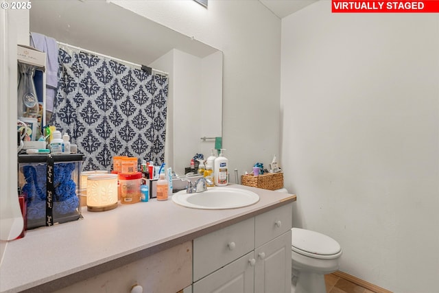 15647 NE Beech St, Portland, OR 97230 - full bath featuring vanity and toilet