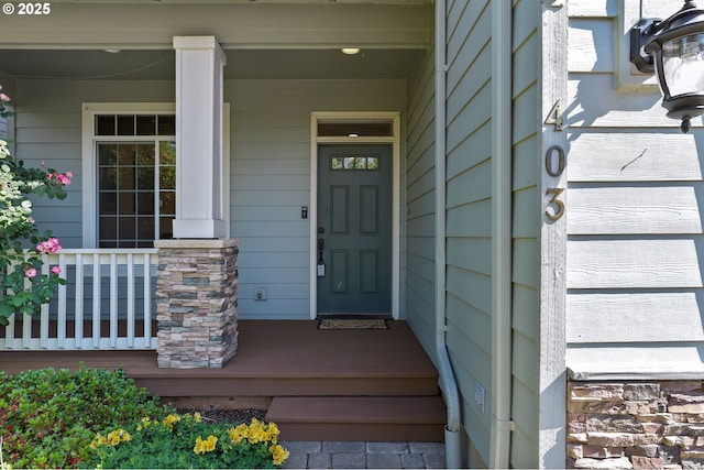 403 W Oxford St, Newberg, OR 97132 - entrance to property with a porch