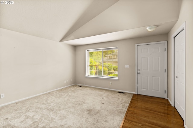 2494 Cubit St, Eugene, OR 97402 - entrance foyer featuring vaulted ceiling and baseboards