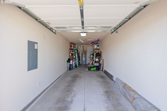 902 SE 3rd St, Prineville, OR 97754 - garage featuring water heater and electric panel