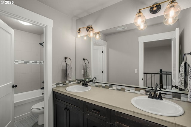 4720 Firwood Rd, Lake Oswego, OR 97035 - bathroom with double vanity, bathtub / shower combination, and tile patterned flooring