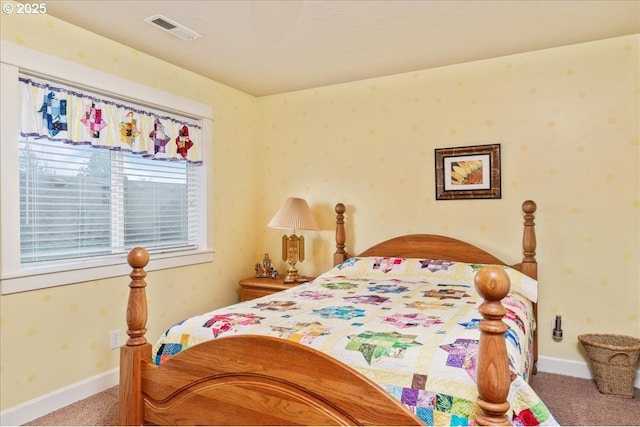 1703 Webb Lake Dr, Silverton, OR 97381 - carpeted bedroom featuring baseboards, wallpapered walls, and visible vents