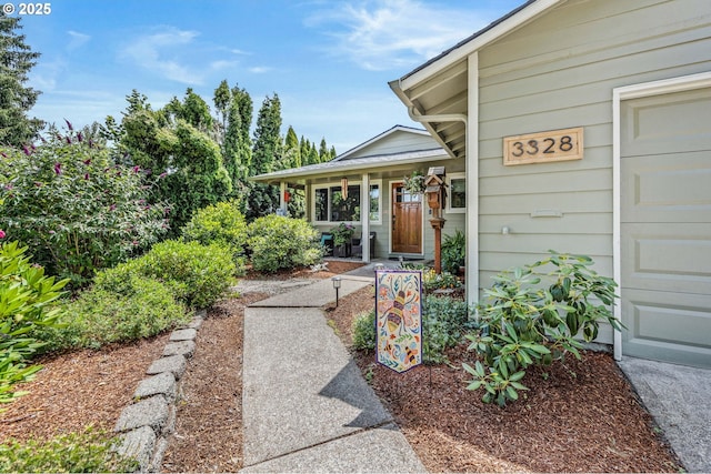 3328 Myrtle St, Woodburn, OR 97071 - property entrance
