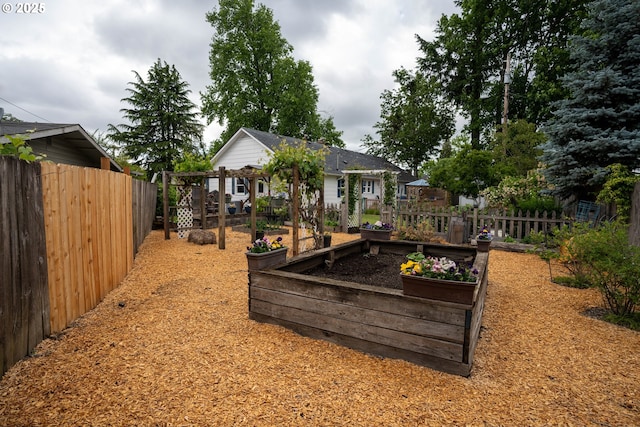 2580 Elysium Ave, Eugene, OR 97401 - view of yard with a vegetable garden