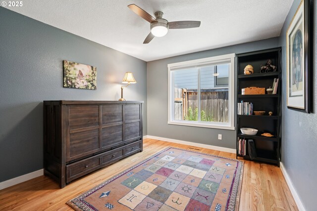 3119 SE 154th Ave, Vancouver, WA 98683 - sitting room with light wood-style floors and a ceiling fan