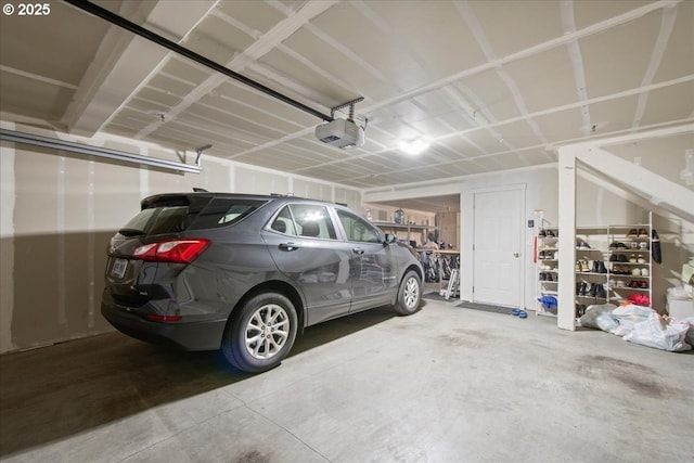 10238 NE Snoqualmie St, Hillsboro, OR 97006 - garage with a garage door opener