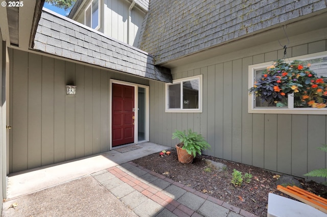 1500 Norkenzie Rd, Eugene, OR 97401 - entrance to property featuring roof with shingles and mansard roof