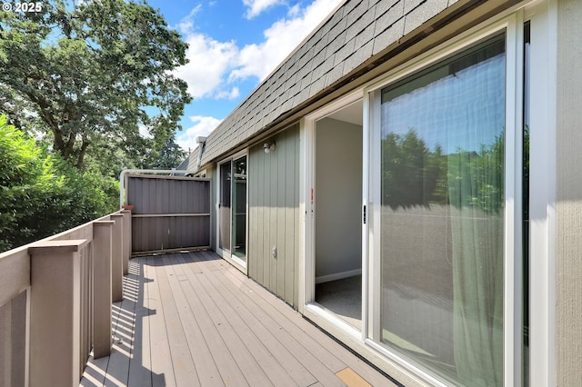 1500 Norkenzie Rd, Eugene, OR 97401 - view of wooden terrace