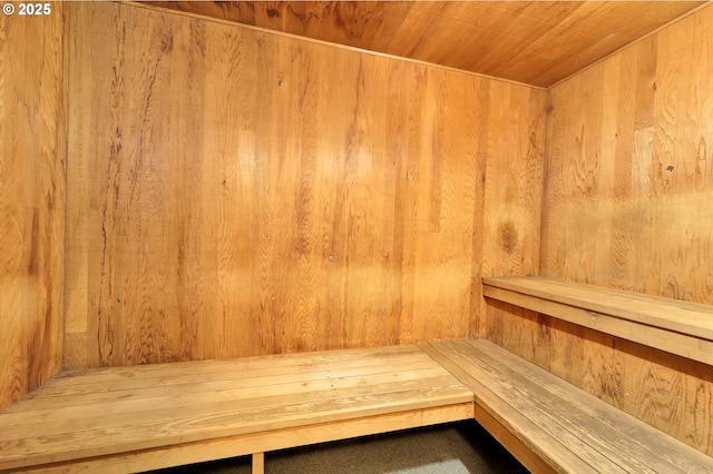1500 Norkenzie Rd, Eugene, OR 97401 - relaxing sauna / steam room with wooden walls