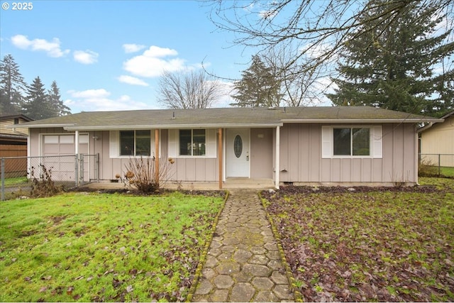 single story home featuring a front yard