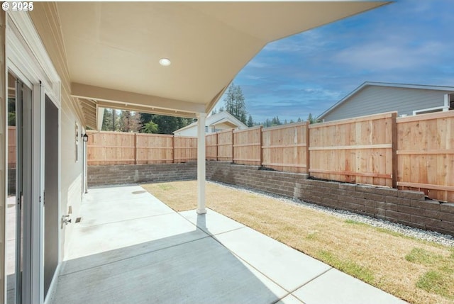 774 Riley Dr, Silverton, OR 97381 - fenced backyard with a patio
