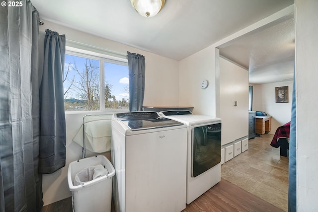 1305 E Van Buren Ave, Cottage Grove, OR 97424 - washroom with separate washer and dryer