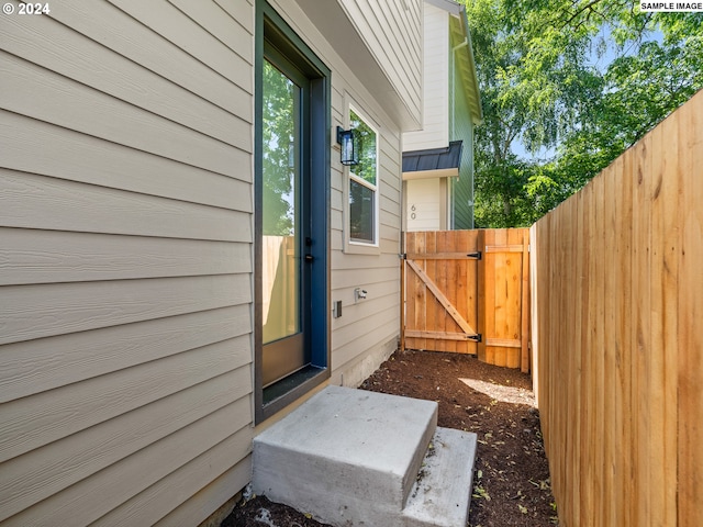 66 NE Stanton St, Portland, OR 97212 - view of entrance to property
