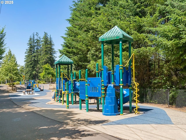 13143 SW Brianne Way, Portland, OR 97223 - view of community play area