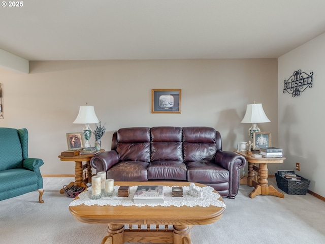1136 S Pine St, Canby, OR 97013 - carpeted living room with baseboards