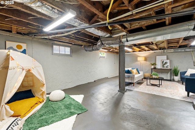 9935 N Lombard St, Portland, OR 97203 - view of below grade area