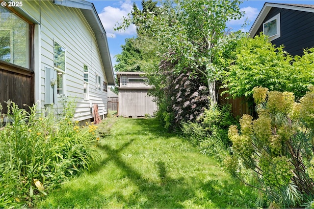 9935 N Lombard St, Portland, OR 97203 - view of yard