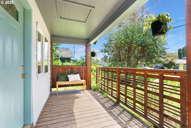 9935 N Lombard St, Portland, OR 97203 - view of wooden deck