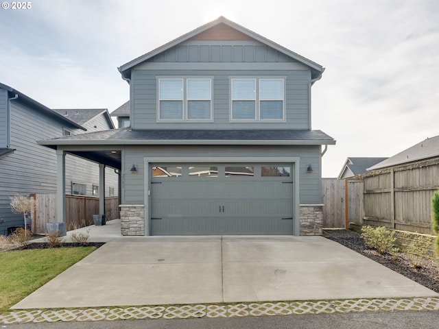 view of front facade featuring a garage