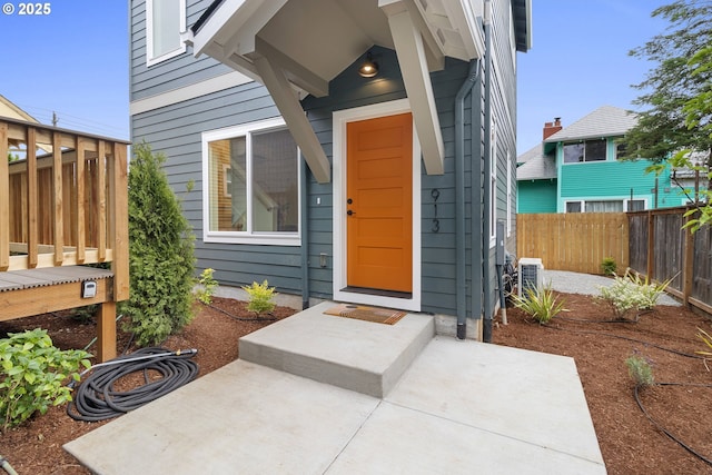 913 NE Sumner St, Portland, OR 97211 - property entrance