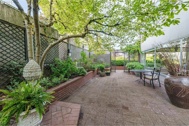 2323 SW Park Pl Unit 106, Portland, OR 97205 - view of patio / terrace with fence