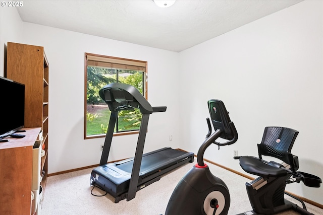 18194 Shady Hollow Way W, Linn, OR 97068 - workout area featuring baseboards and carpet