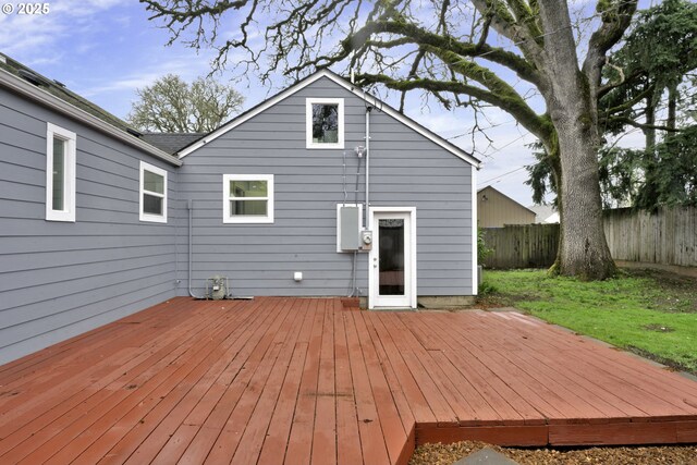 1262 Kalmia St, Junction City, OR 97448 - deck with a fenced backyard