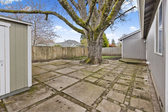 263 Ferndale Dr, Eugene, OR 97404 - fenced backyard featuring a patio
