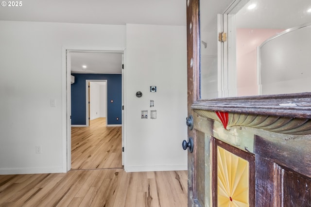 1067 Oak St, Silverton, OR 97381 - interior space featuring wood finished floors, baseboards, and recessed lighting