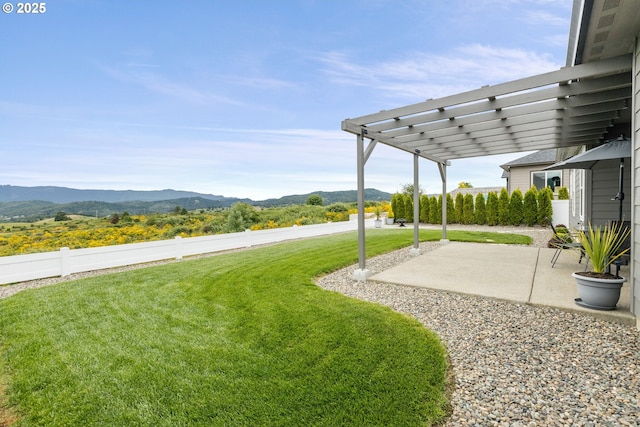 847 Pebble Crk St, Sutherlin, OR 97479 - view of yard featuring a mountain view, a patio, and a pergola