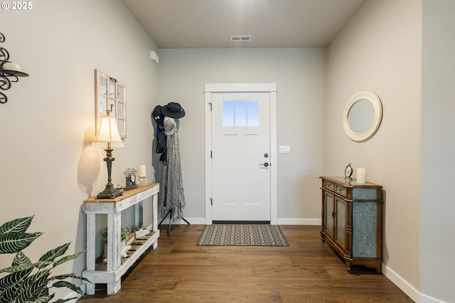 847 Pebble Crk St, Sutherlin, OR 97479 - entrance foyer with wood finished floors and baseboards