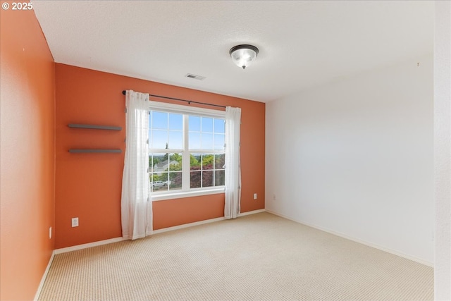 980 SW 7th St, Dundee, OR 97115 - unfurnished room featuring light colored carpet and baseboards