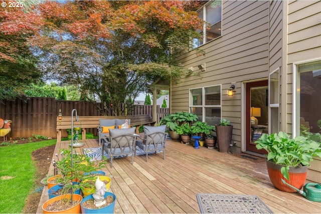 980 SW 7th St, Dundee, OR 97115 - deck with a fenced backyard