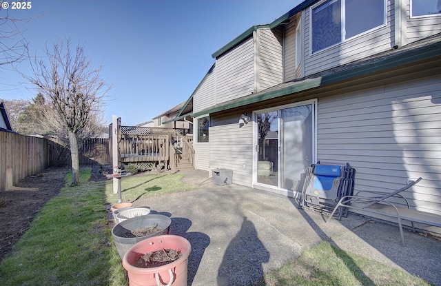 view of yard with a patio